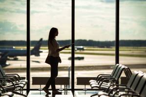 airport_smartphone-620x412